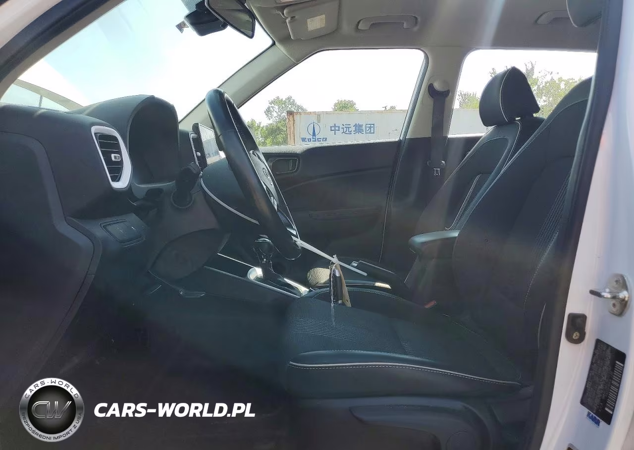 2024 Hyundai Venue Limited VIN:KMHRC8A37RU313182 - 7