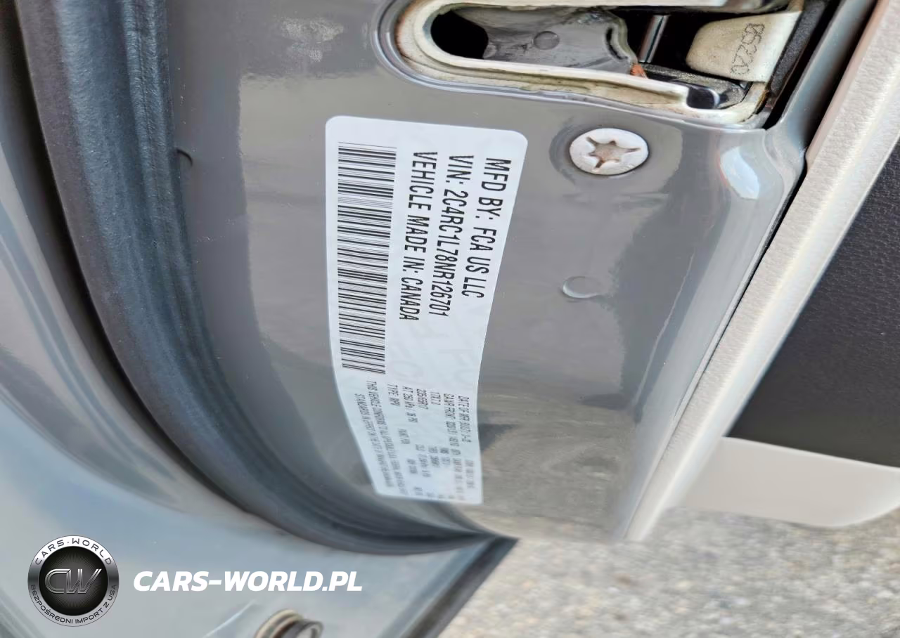2022 Chrysler Pacifica Hybrid Touring L VIN:2C4RC1L78NR126701 - 13