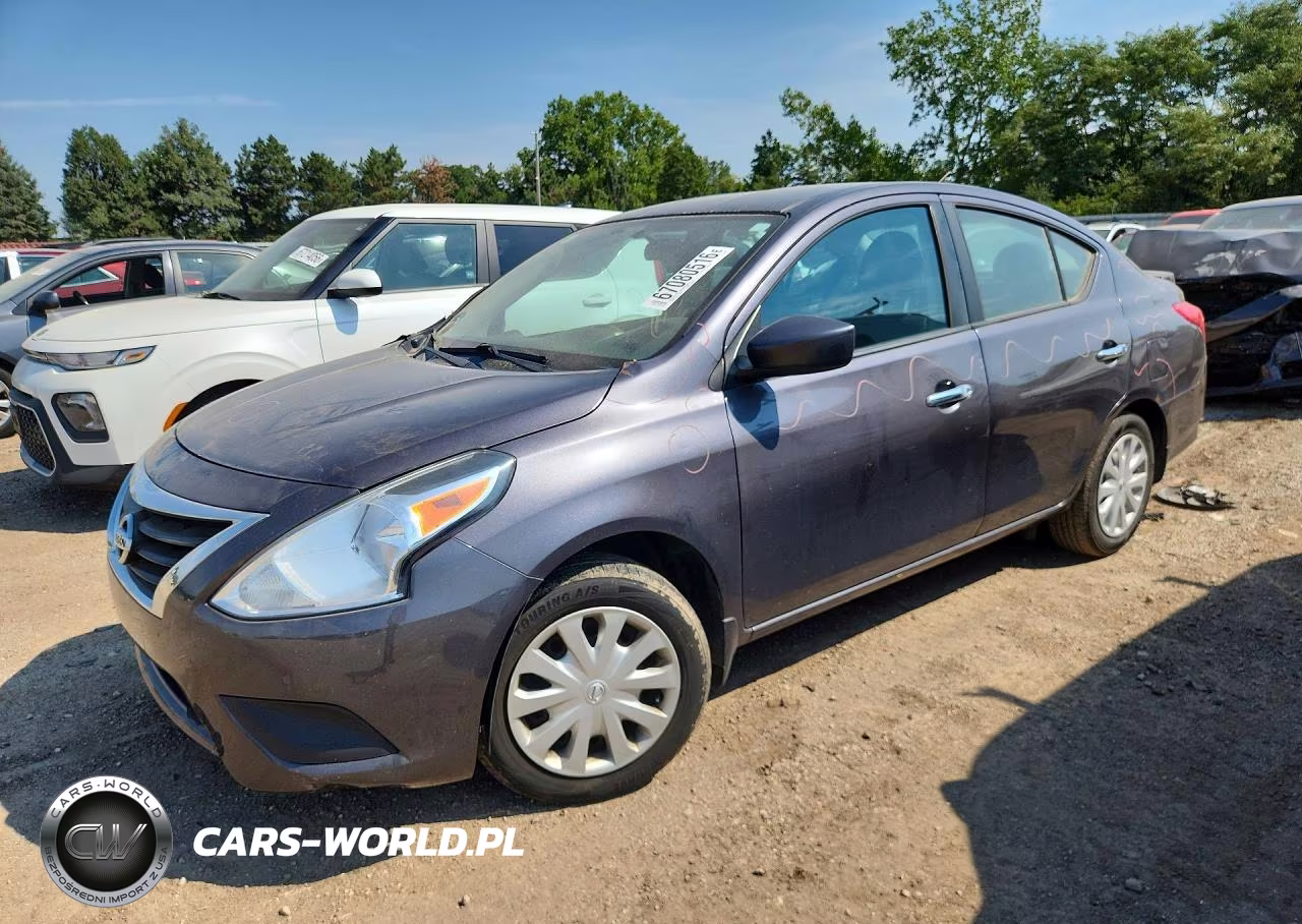 2015 Nissan Versa 1.6 Sv