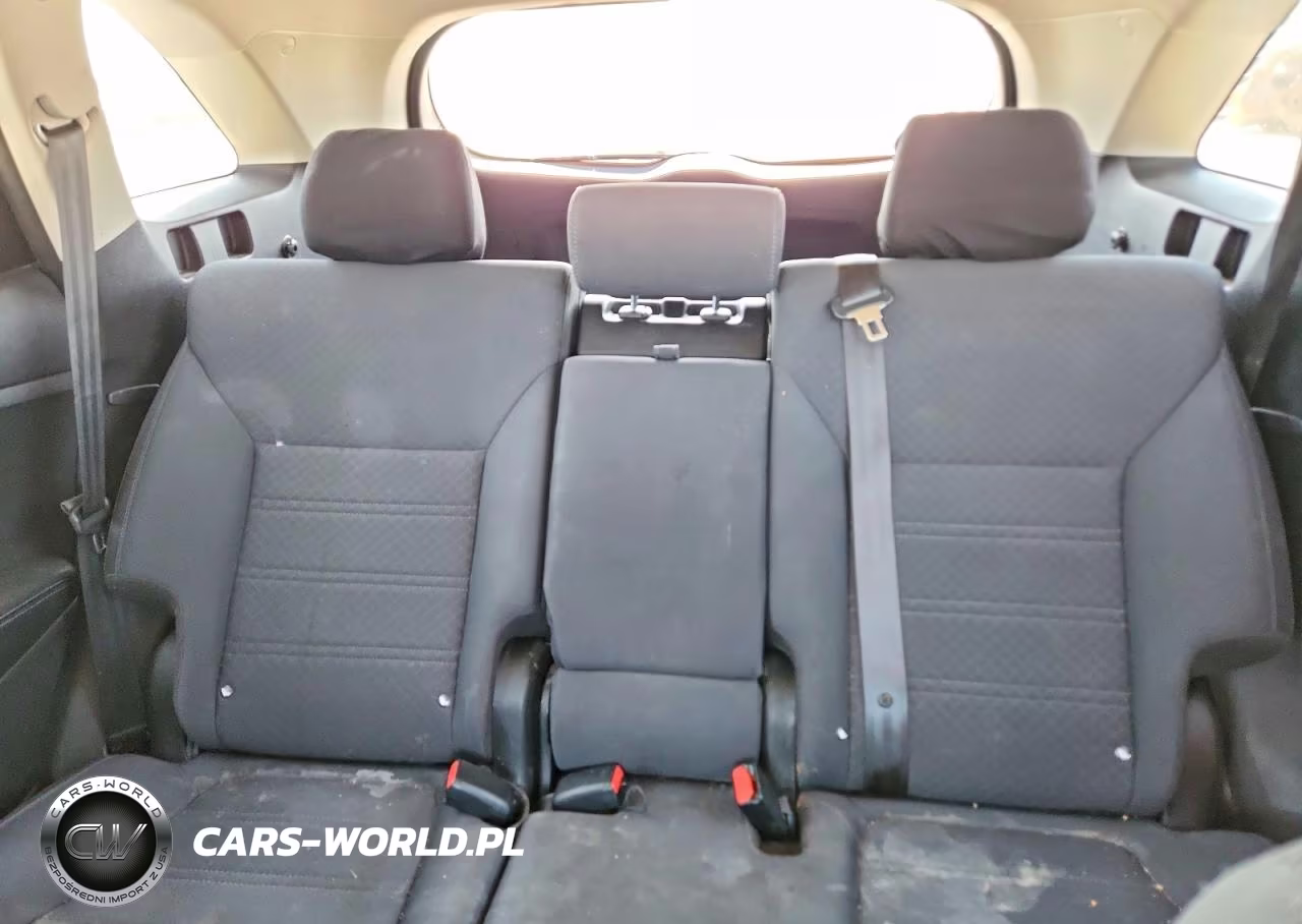 2018 Kia Sorento L VIN:5XYPG4A33JG427484 - 10