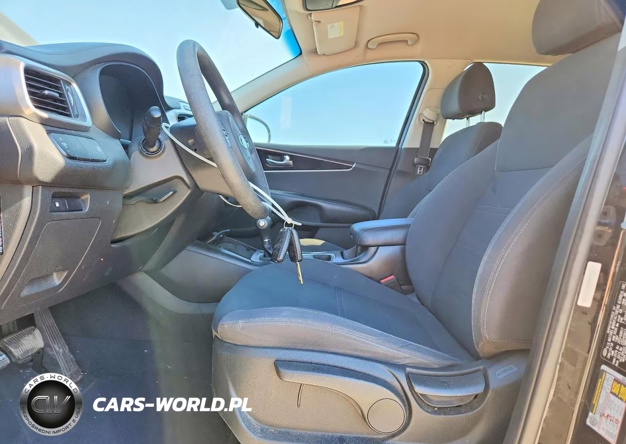 2018 Kia Sorento L VIN:5XYPG4A33JG427484 - 7