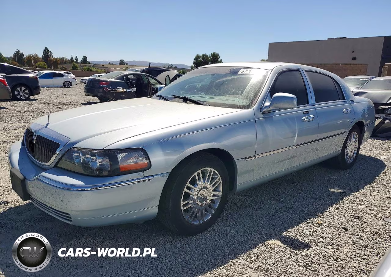 2007 Lincoln Town Car Signature Limited