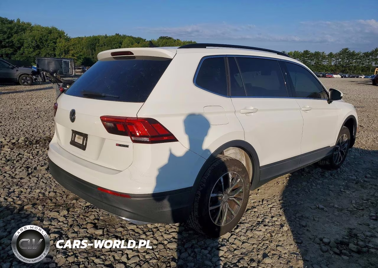 2019 Volkswagen Tiguan Se VIN:3VV2B7AX9KM199803 - 3