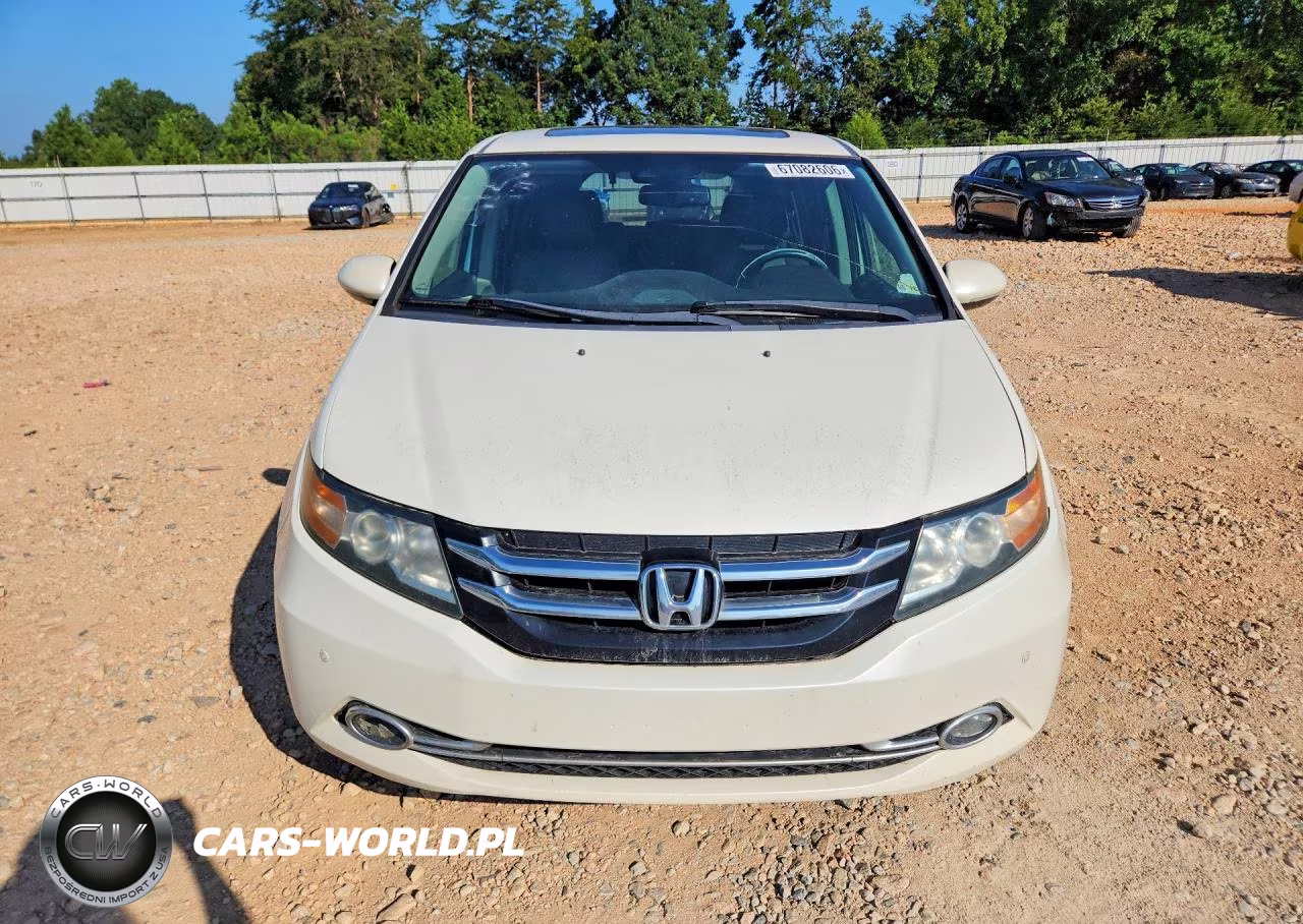 2015 Honda Odyssey Touring VIN:5FNRL5H95FB122832 - 5