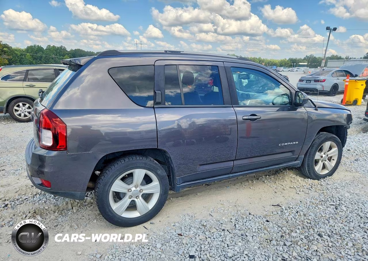 2016 Jeep Compass Latitude VIN:1C4NJCEA2GD620440 - 3