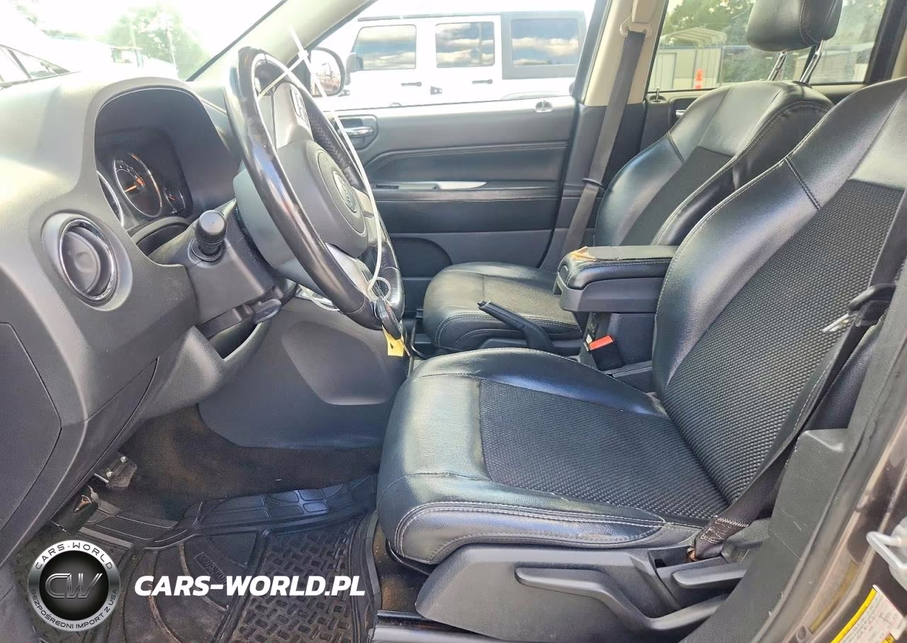 2016 Jeep Compass Latitude VIN:1C4NJCEA2GD620440 - 7