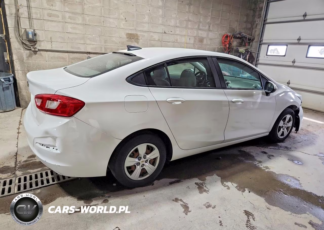 2017 Chevrolet Cruze Ls VIN:3G1BC5SMXHS565236 - 3