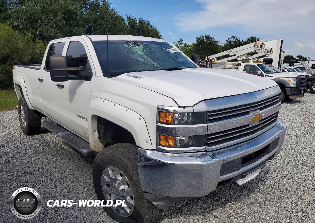 2015 Chevrolet Silverado K2500 Heavy Duty VIN:1GC1KUE8XFF182431 - 4