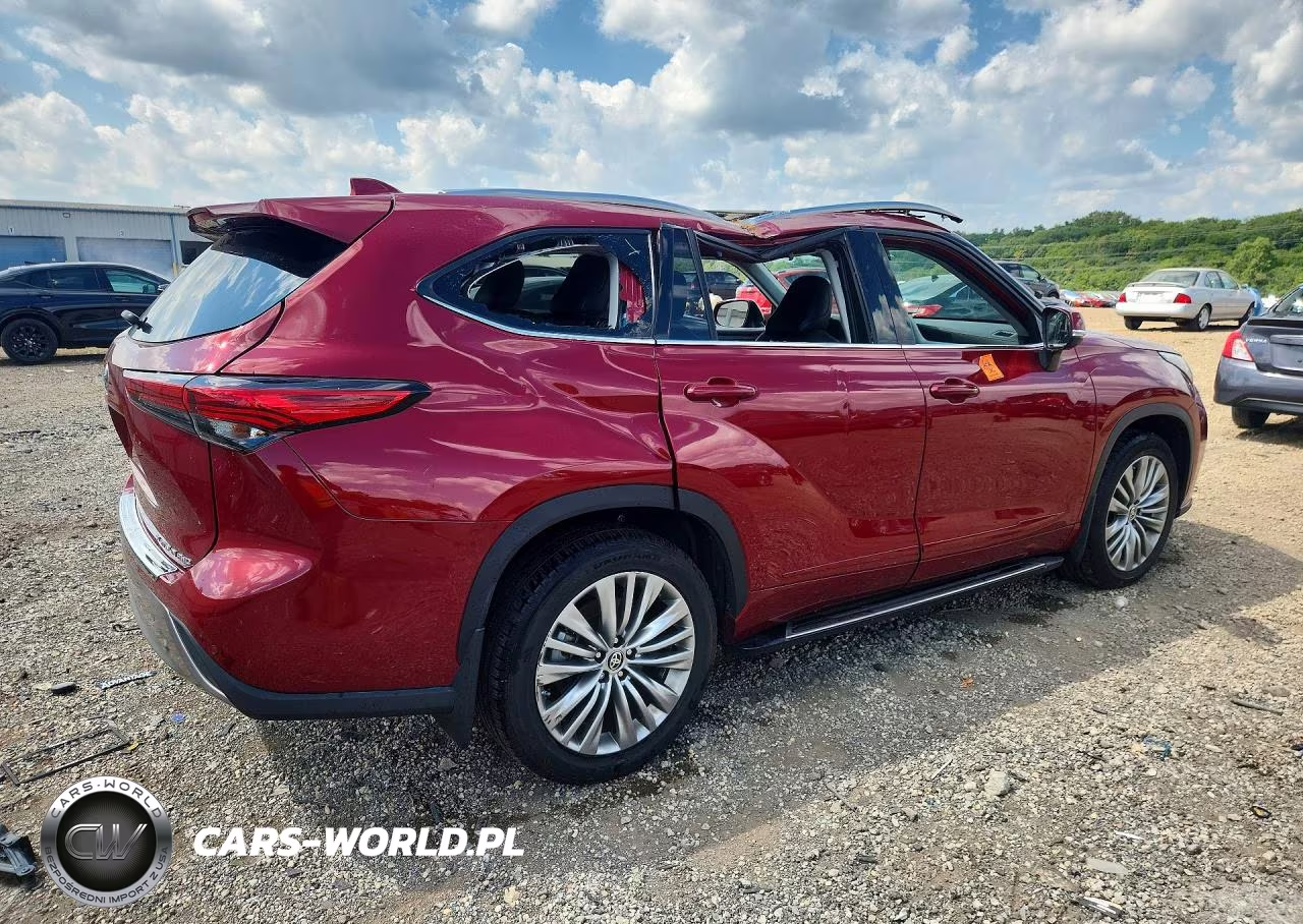 2022 Toyota Highlander Platinum VIN:5TDFZRBH0NS193813 - 3
