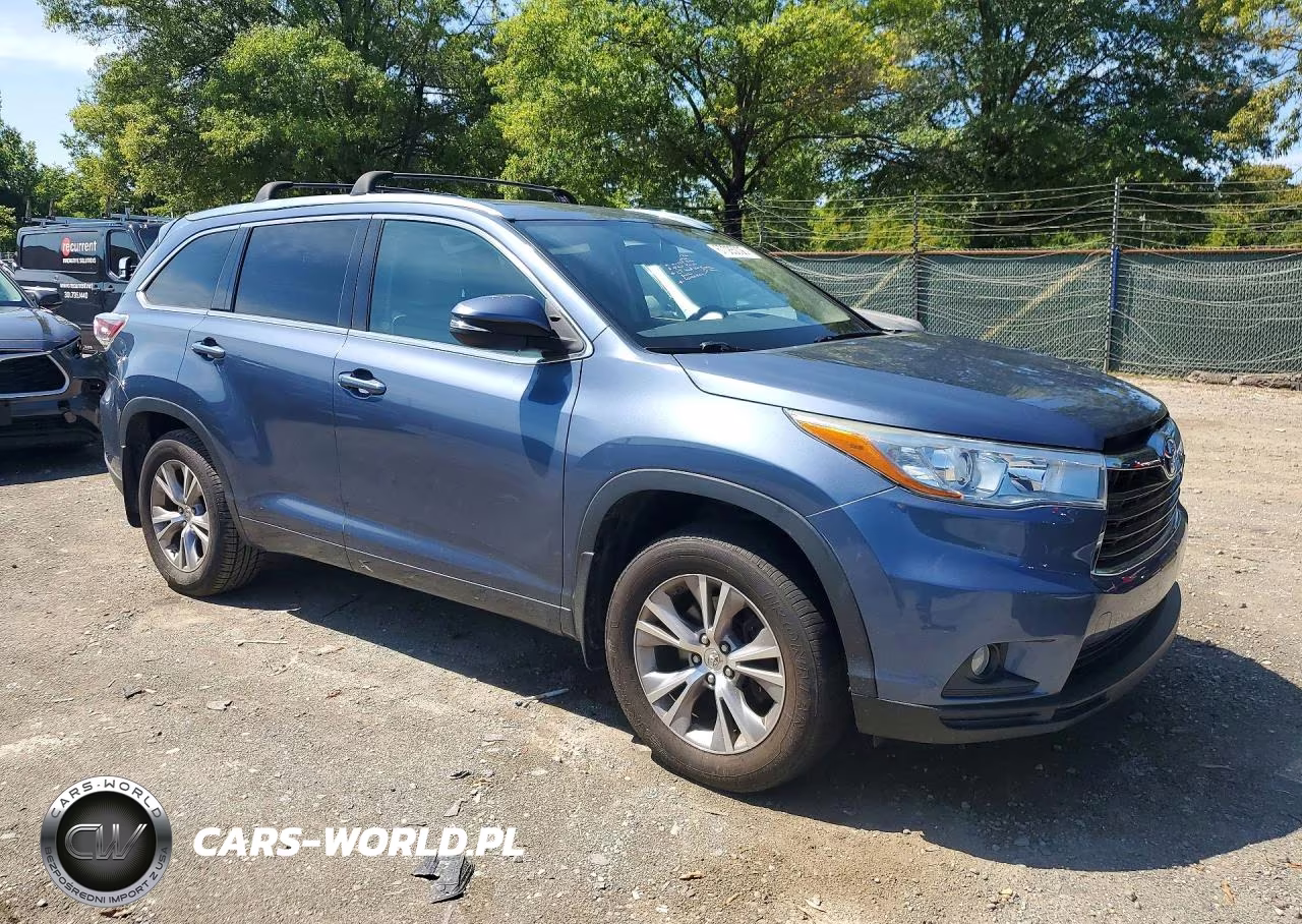 2015 Toyota Highlander Xle VIN:5TDJKRFH2FS214655 - 4