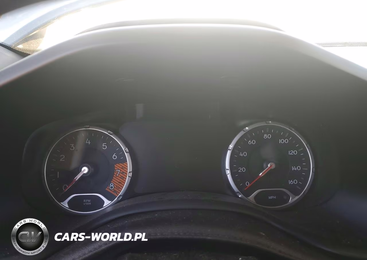 2022 Jeep Renegade Latitude VIN:ZACNJDB14NPN54530 - 9