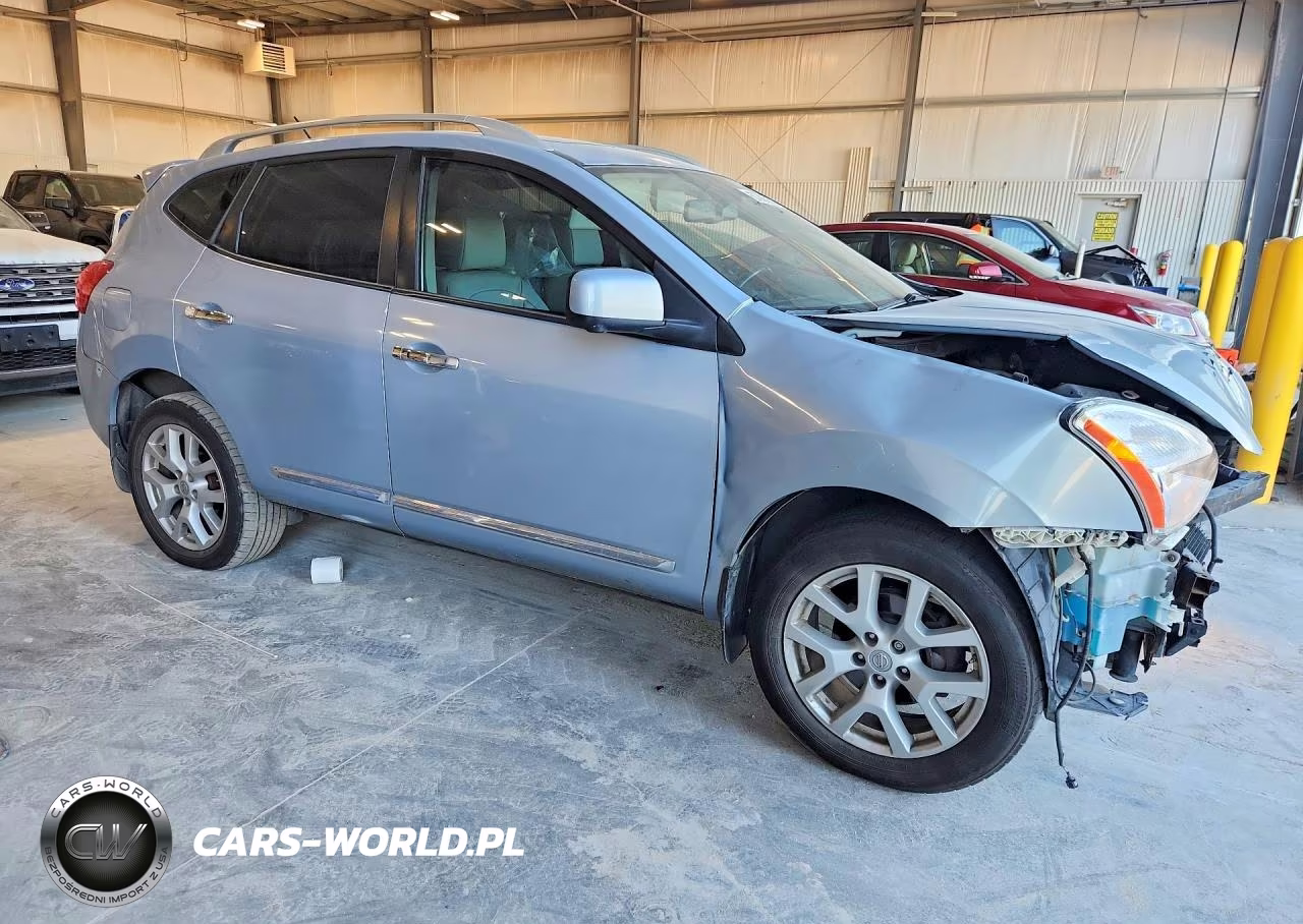 2013 Nissan Rogue S VIN:JN8AS5MVXDW139545 - 4