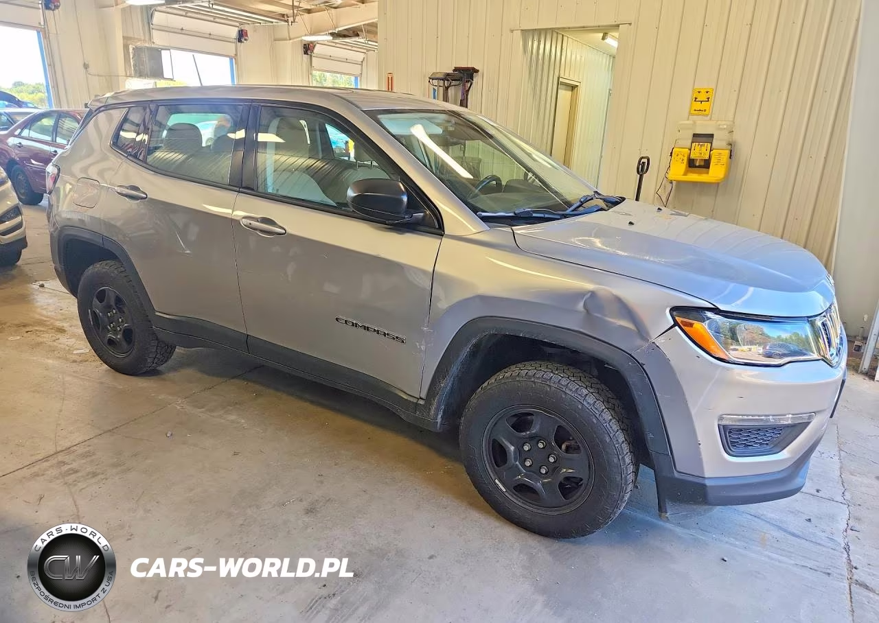 2018 Jeep Compass Sport VIN:3C4NJDAB9JT408804 - 4