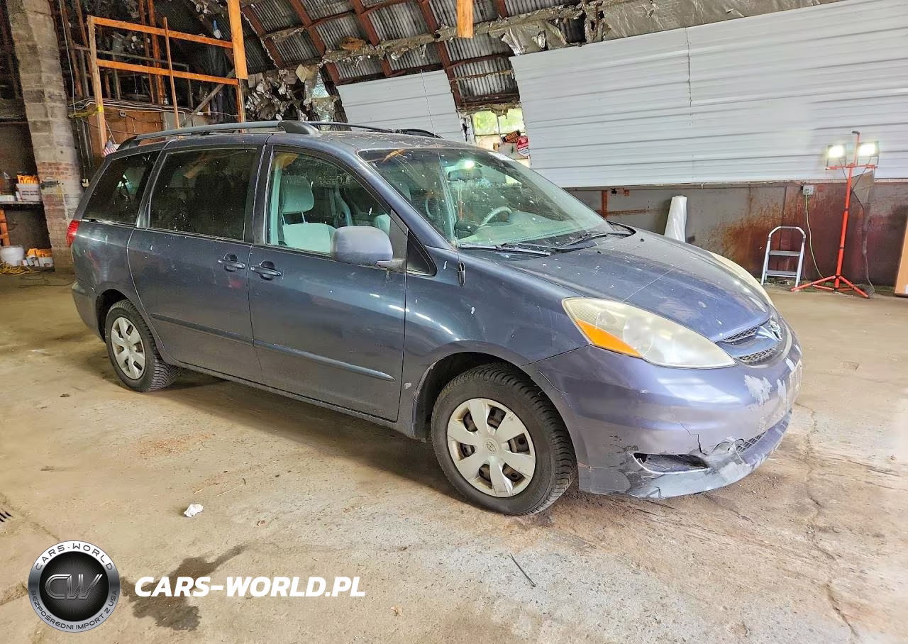 2009 Toyota Sienna Le 7-Passenger VIN:5TDZK23C59S285954 - 4
