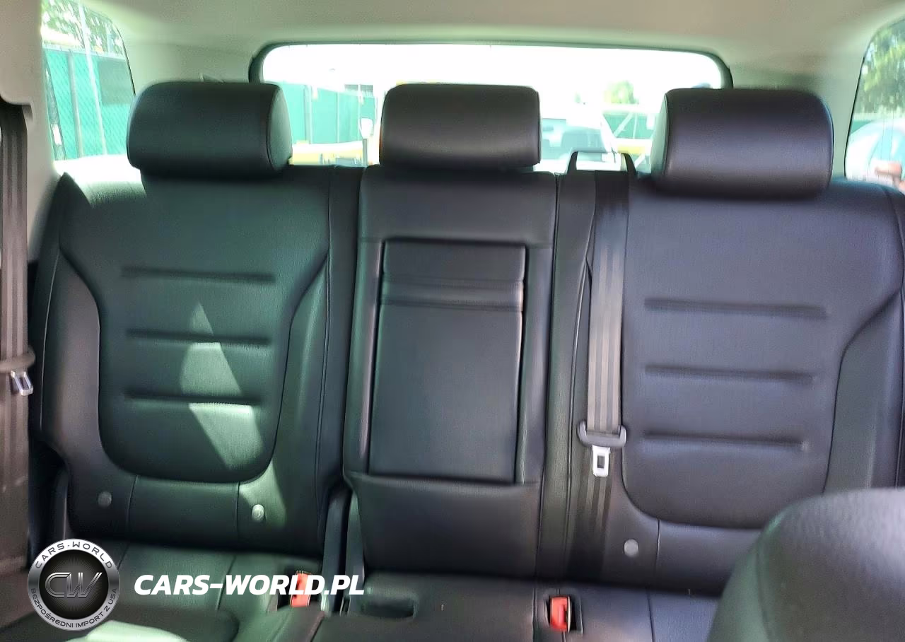 2013 Volkswagen Touareg V6 VIN:WVGEF9BP2DD013345 - 10