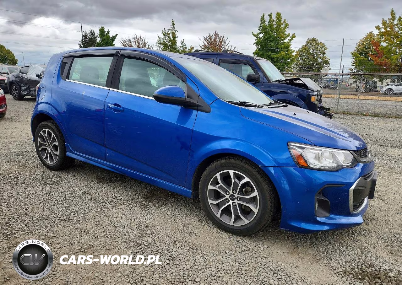2018 Chevrolet Sonic Lt VIN:1G1JD6SB2J4124753 - 4