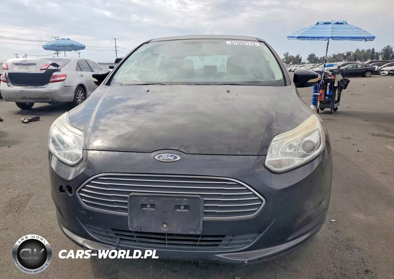 2013 Ford Focus VIN:1FADP3R42DL126004 - 5