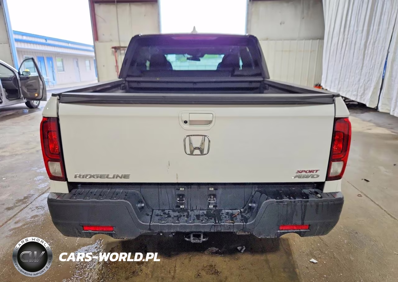 2023 Honda Ridgeline Sport VIN:5FPYK3F1XPB044198 - 6
