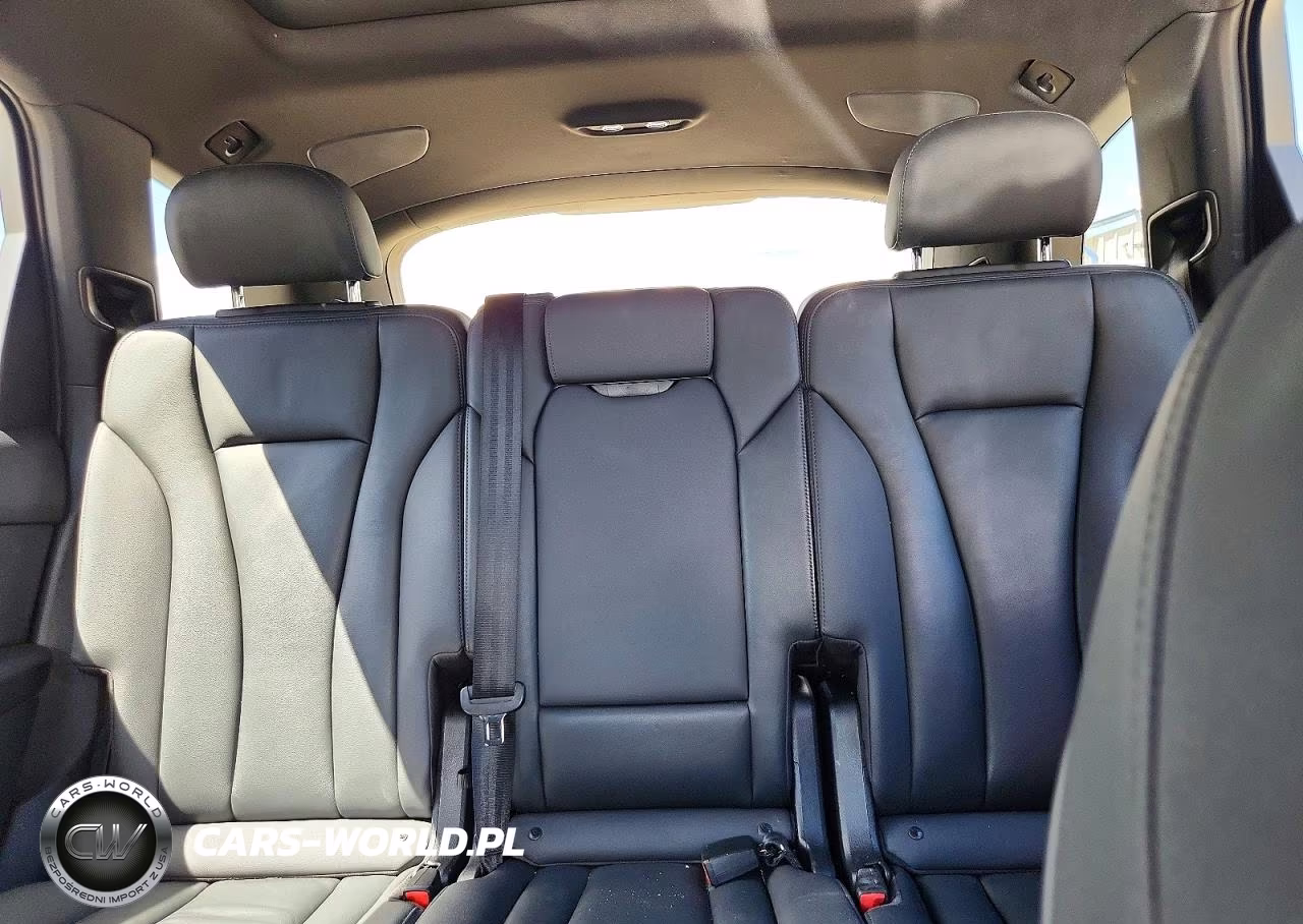2022 Audi Q7 Premium Plus VIN:WA1LXBF70ND006156 - 10