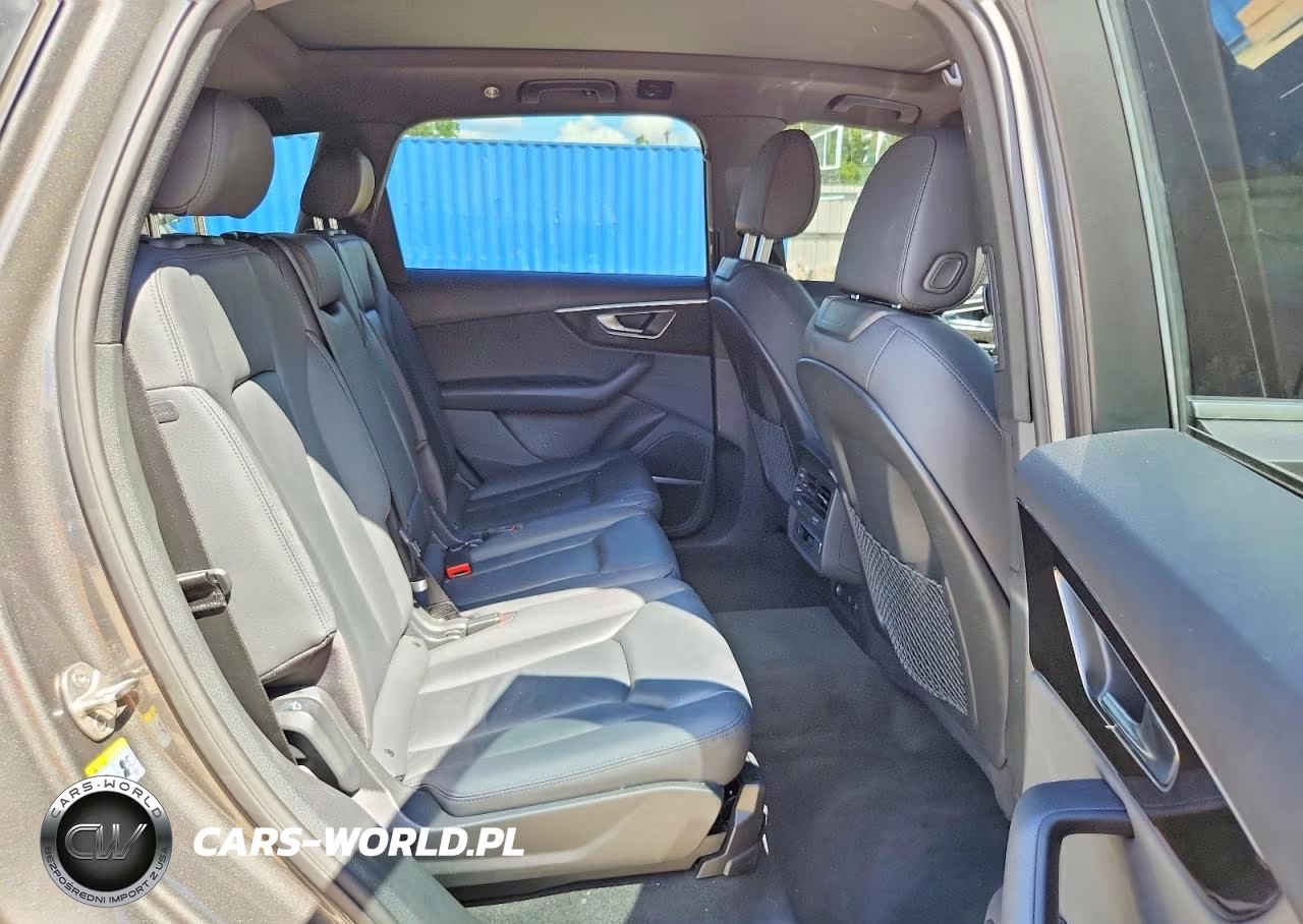 2022 Audi Q7 Premium Plus VIN:WA1LXBF70ND006156 - 11