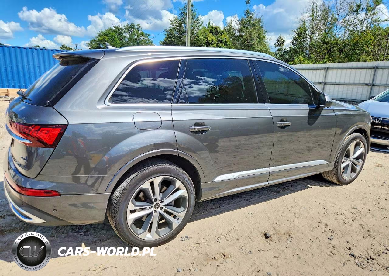 2022 Audi Q7 Premium Plus VIN:WA1LXBF70ND006156 - 3