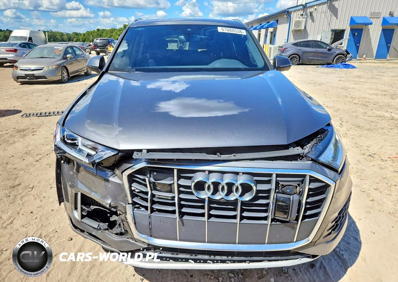 2022 Audi Q7 Premium Plus VIN:WA1LXBF70ND006156 - 5