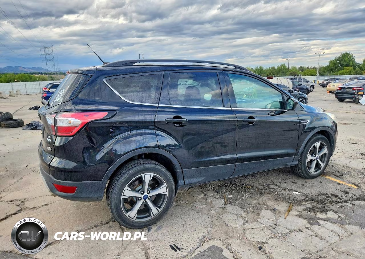 2017 Ford Escape Se VIN:1FMCU9G99HUD80661 - 3