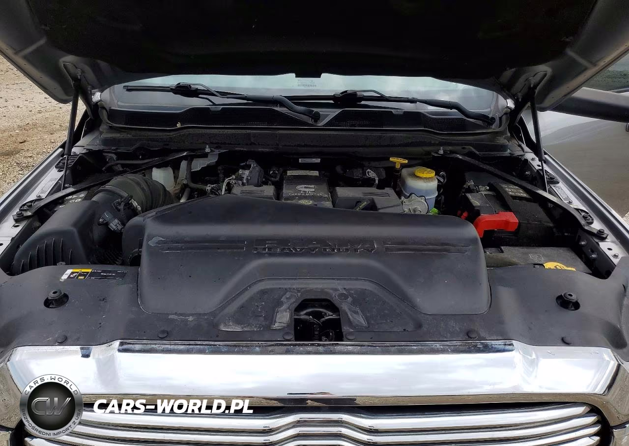 2022 Ram 3500 Laramie VIN:3C63R3JL1NG388931 - 11