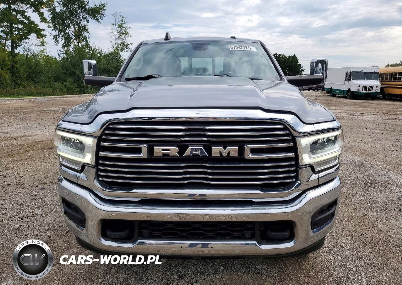 2022 Ram 3500 Laramie VIN:3C63R3JL1NG388931 - 5