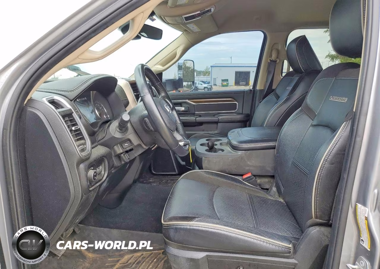 2022 Ram 3500 Laramie VIN:3C63R3JL1NG388931 - 7
