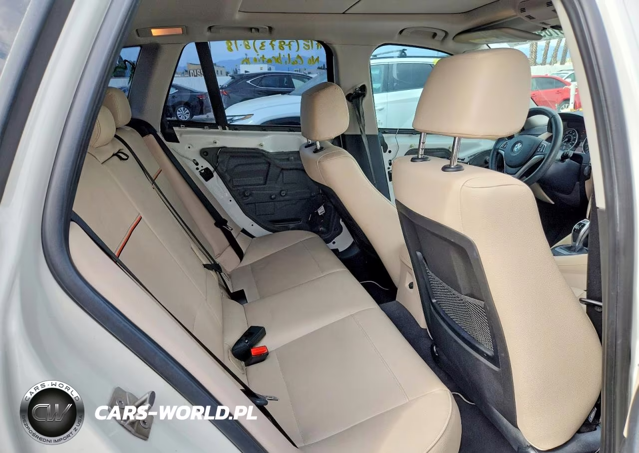 2013 BMW X1 Sdrive28I VIN:WBAVM1C55DVW41237 - 11