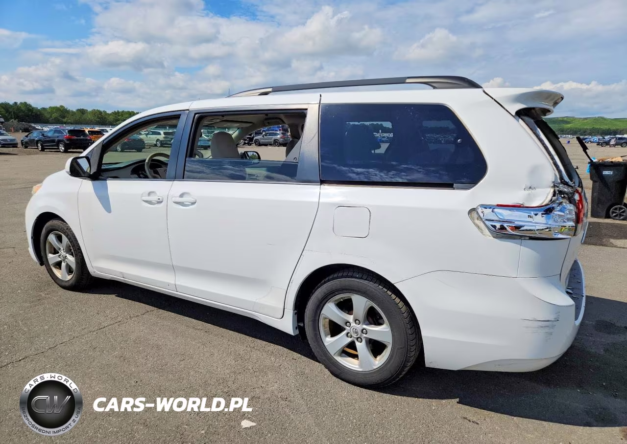 2012 Toyota Sienna Le VIN:5TDKK3DC7CS216289 - 2
