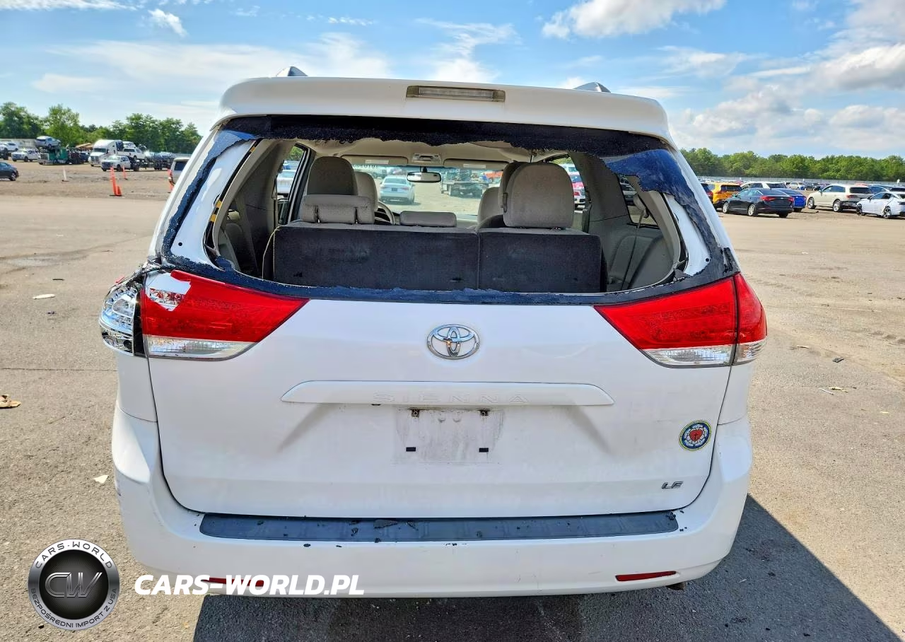 2012 Toyota Sienna Le VIN:5TDKK3DC7CS216289 - 6
