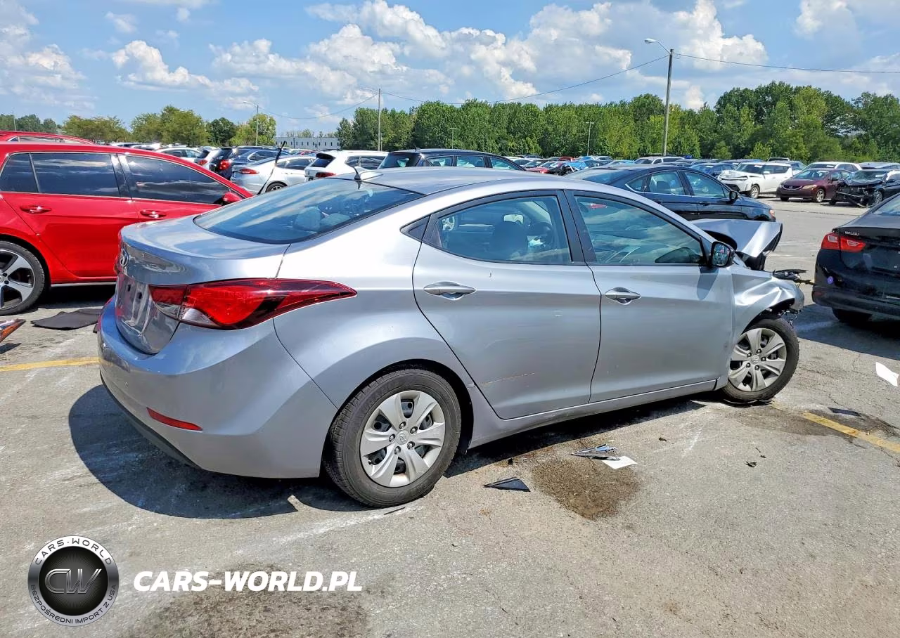 2016 Hyundai Elantra Se VIN:5NPDH4AE3GH769066 - 3