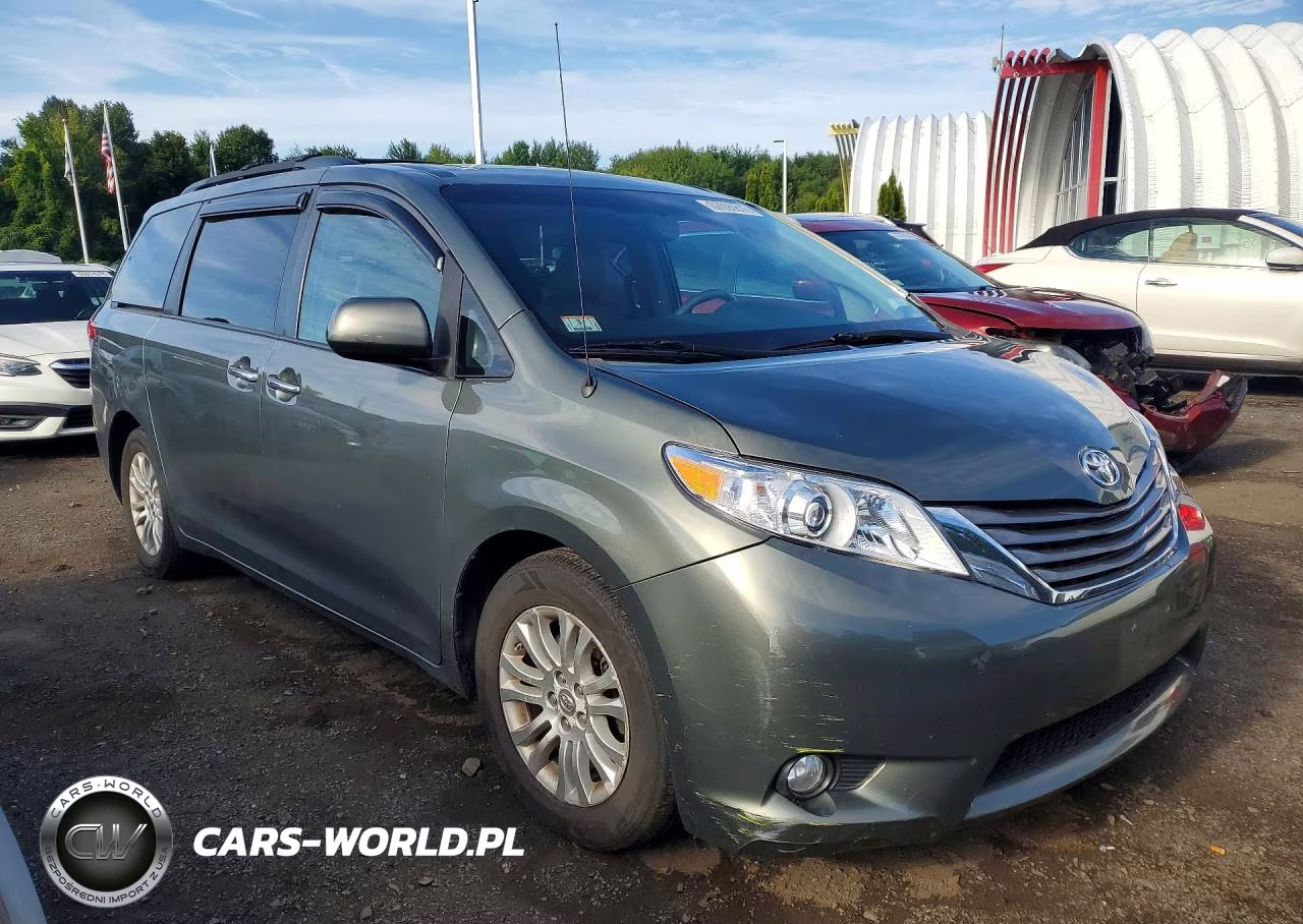 2013 Toyota Sienna Xle 8-Passenger VIN:5TDYK3DC9DS386259 - 4