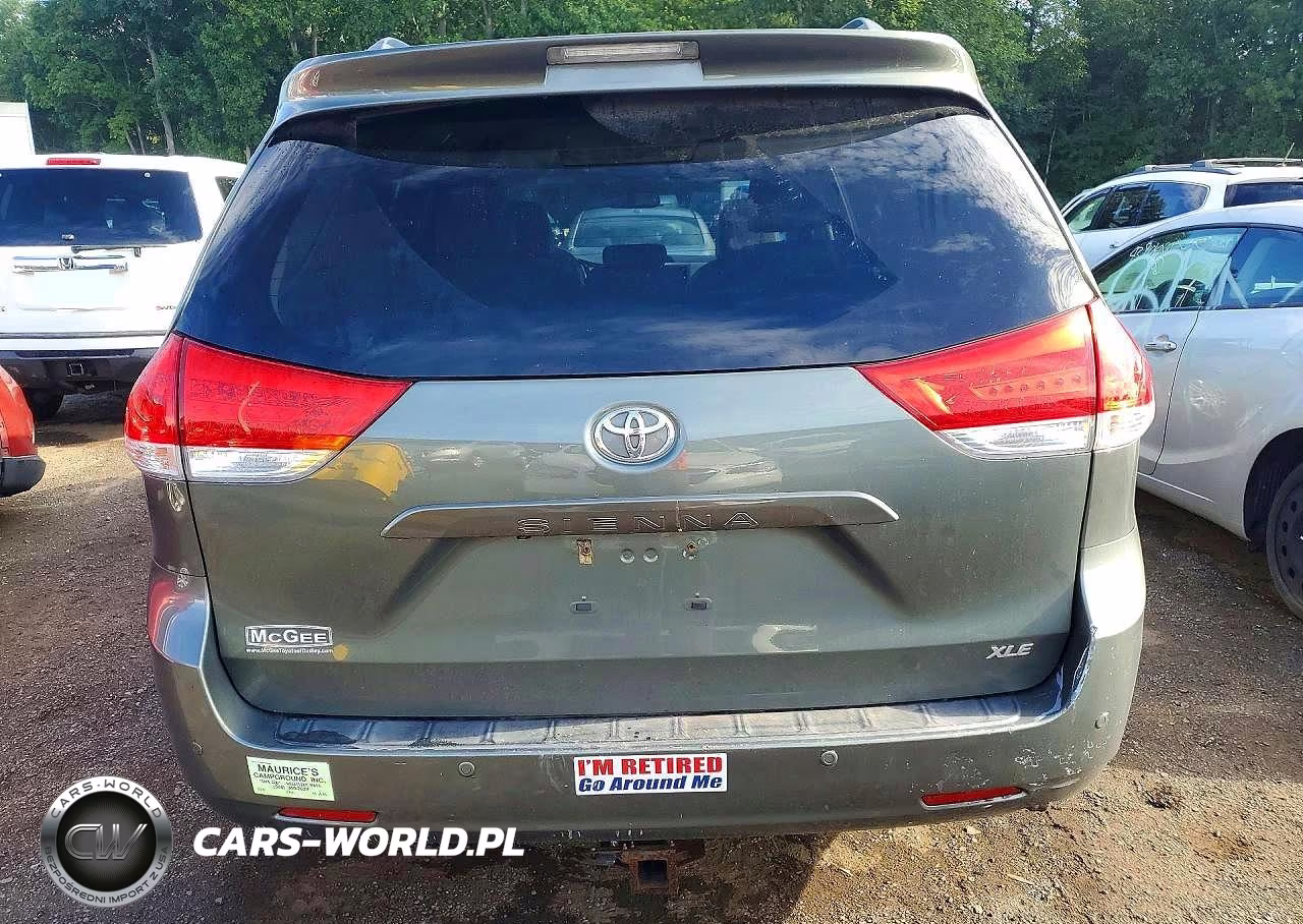 2013 Toyota Sienna Xle 8-Passenger VIN:5TDYK3DC9DS386259 - 6