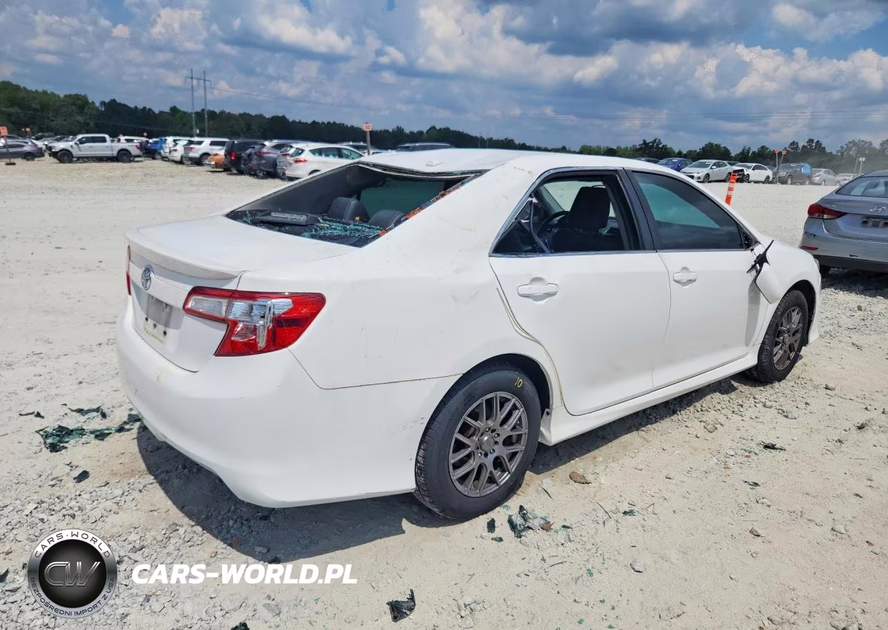 2014 Toyota Camry Se VIN:4T1BF1FK3EU796549 - 3
