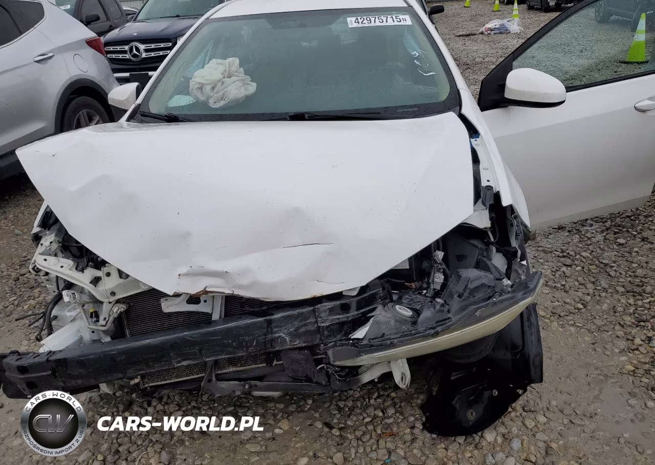2016 Toyota Corolla L VIN:2T1BURHE2GC556635 - 11