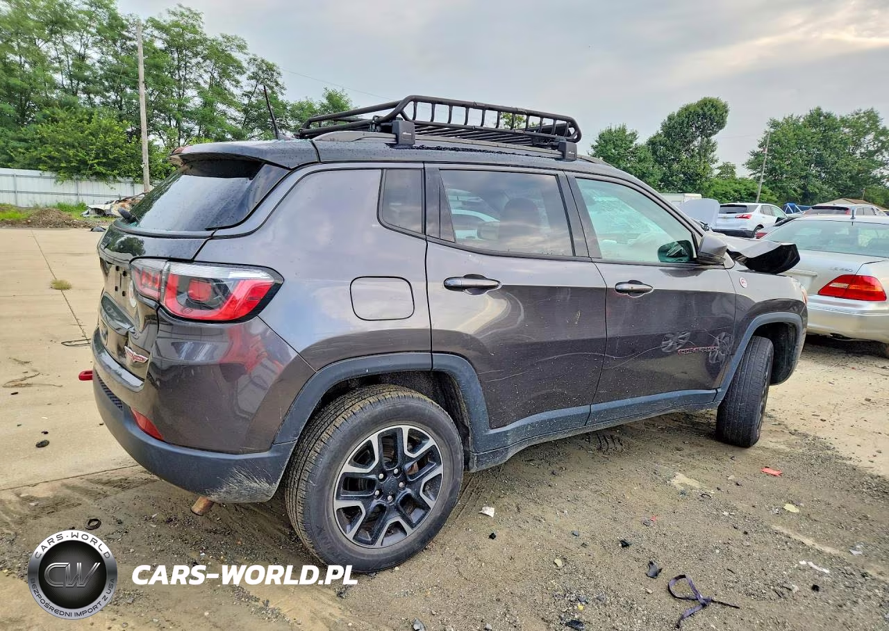 2019 Jeep Compass Trailhawk VIN:3C4NJDDB2KT739771 - 3