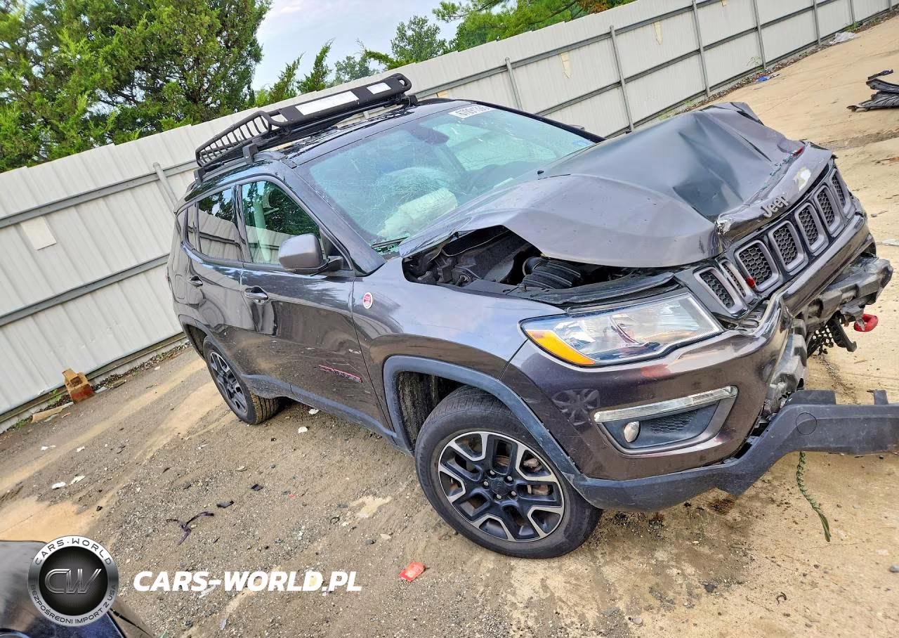 2019 Jeep Compass Trailhawk VIN:3C4NJDDB2KT739771 - 4