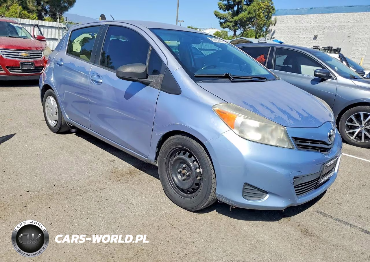 2013 Toyota Yaris 5-Door Le VIN:JTDKTUD32DD548754 - 4