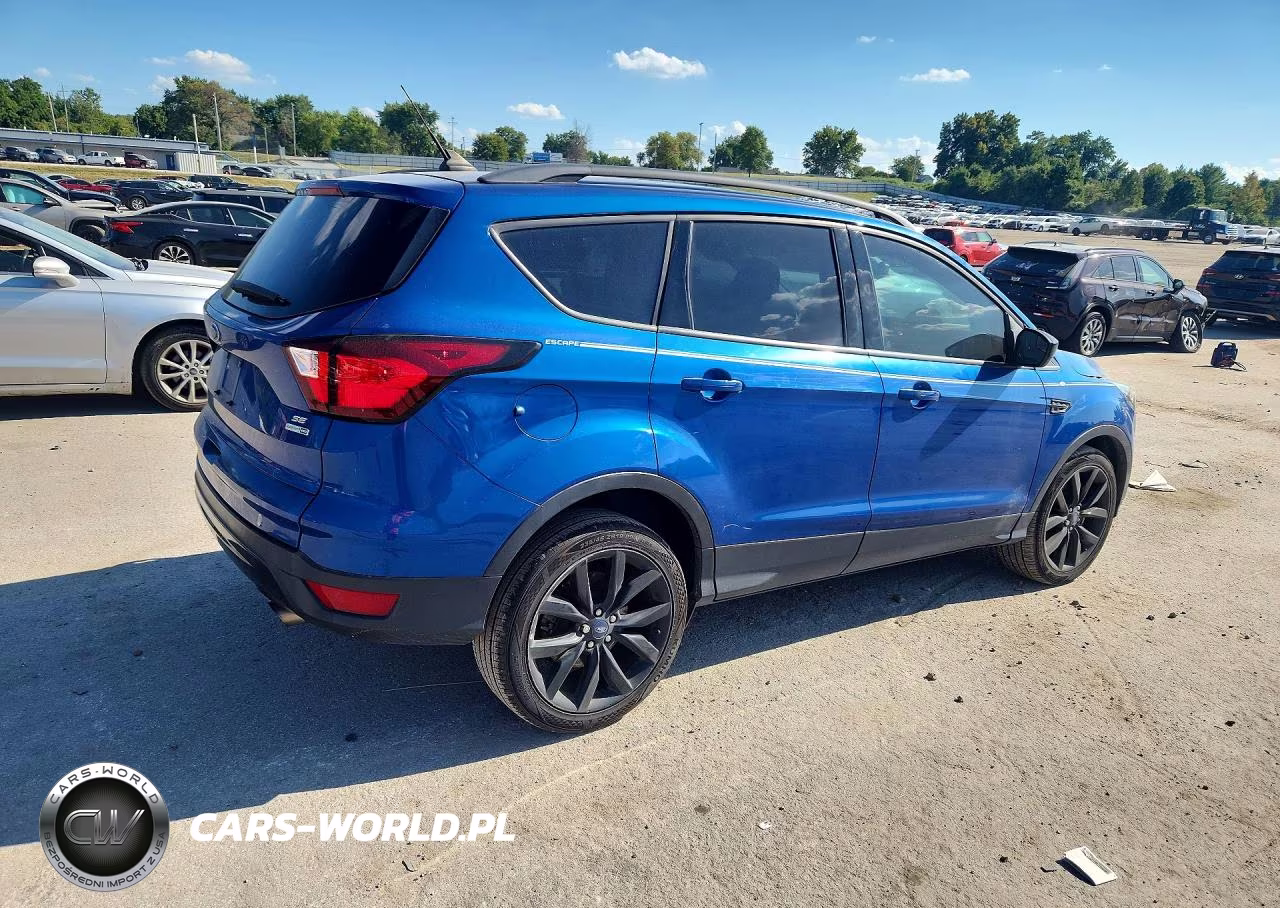 2019 Ford Escape Se VIN:1FMCU9GD9KUB60528 - 3