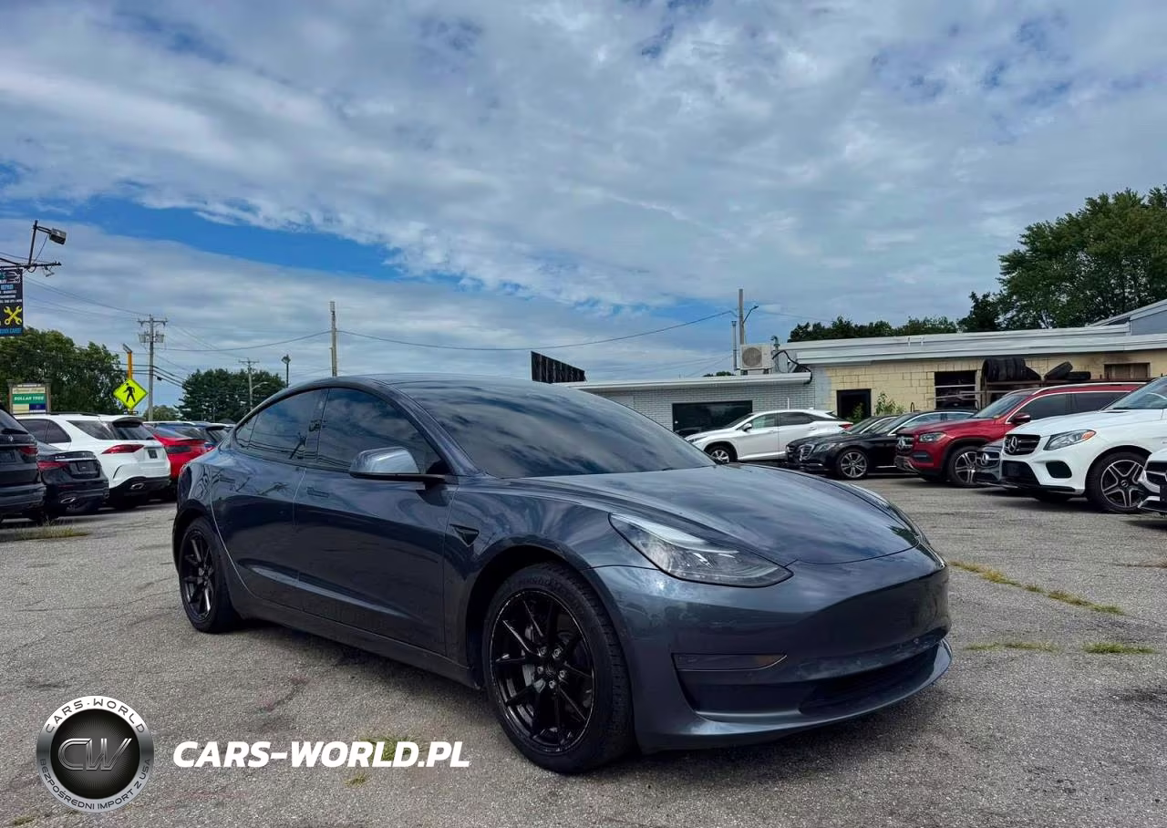 2021 Tesla Model 3 – zdjęcie 1 z 10