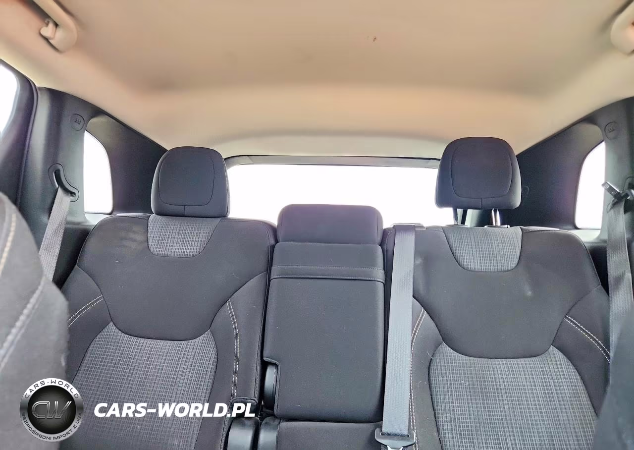 2015 Jeep Cherokee Latitude VIN:1C4PJMCS7FW709238 - 10