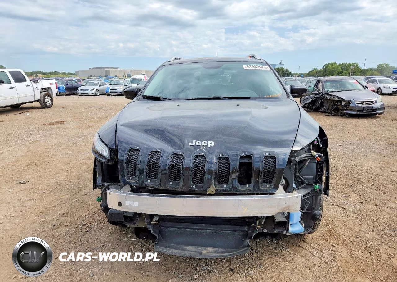 2015 Jeep Cherokee Latitude VIN:1C4PJMCS7FW709238 - 5