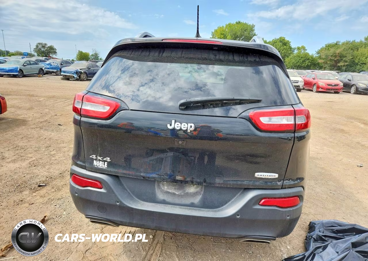 2015 Jeep Cherokee Latitude VIN:1C4PJMCS7FW709238 - 6