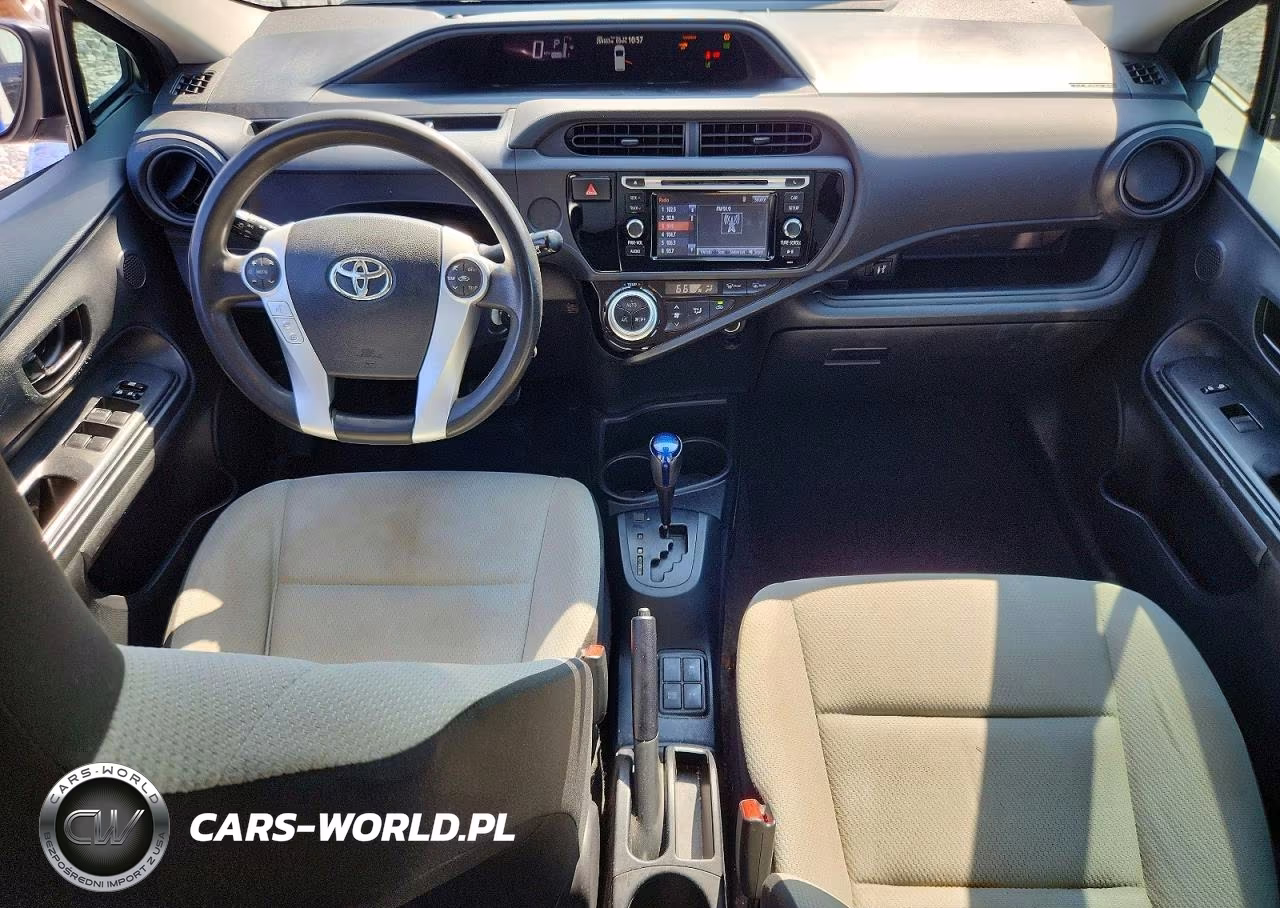 2017 Toyota Prius C One VIN:JTDKDTB34H1595012 - 8