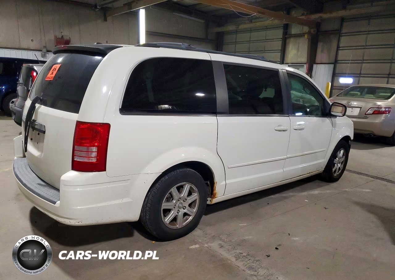 2008 Chrysler Town & Country Touring VIN:2A8HR54P18R629662 - 3