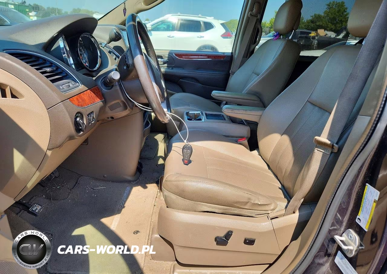 2014 Chrysler Town & Country Touring L VIN:2C4RC1CG1ER339070 - 7