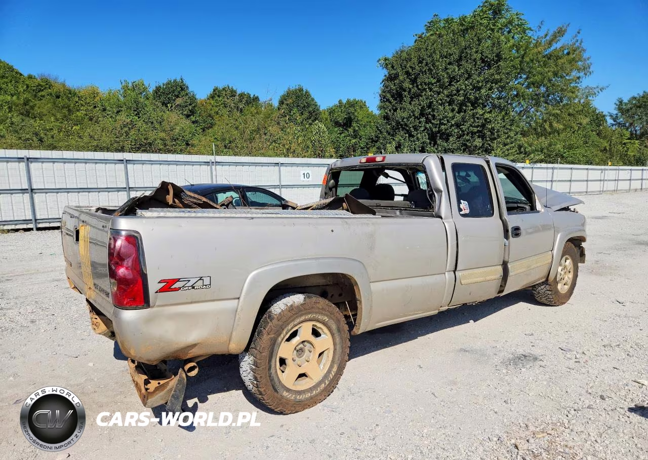 2004 Chevrolet Silverado K1500 VIN:1GCEK19T74E326518 - 3
